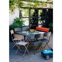 Table De Jardin 8 Personnes FERMOB Cargo 128 X 128 Cm - Carbone -Mobilier De Jardin 024147 table jardin fermob cargo 128 cm carbone ambiance 4