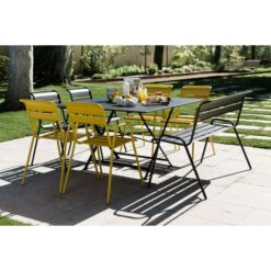Table De Jardin 8 Personnes FERMOB Cargo 128 X 128 Cm - Carbone -Mobilier De Jardin 024147 table jardin fermob cargo 128 cm carbone ambiance 5