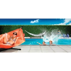 Hamac Fatboy Headdemock Deluxe Cadre Noir + Coussin - Orange -Mobilier De Jardin 100661 hamac fatboy headdemock deluxe orange ambiance 2