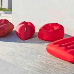 Pouf Gonflable Fatboy Lamzac 3.0 - Rouge 11 Pouf Gonflable Fatboy Lamzac 3.0 - Rouge -Mobilier De Jardin 104497 pouf gonflable fatboy lamzac rouge ambiance 2