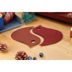 Dessous De Plat FERMOB Oiseaux - Rouge Ocre / Piment 13 Dessous De Plat FERMOB Oiseaux - Rouge Ocre / Piment -Mobilier De Jardin 300208 dessous plat fermob oiseaux rouge ocre piment ambiance 5