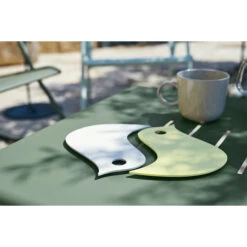 Dessous De Plat FERMOB Oiseaux - Citron Givré / Blanc Coton 5 Dessous De Plat FERMOB Oiseaux - Citron Givré / Blanc Coton -Mobilier De Jardin 300211 dessous plat fermob oiseaux citron givre blanc coton ambiance