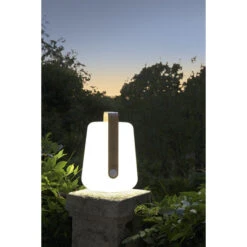 Lampe Nomade FERMOB Balad Bamboo H 38 Cm 8 Lampe Nomade FERMOB Balad Bamboo H 38 Cm -Mobilier De Jardin 365300 lampe nomade fermob balad h 38 bamboo ambiance 3