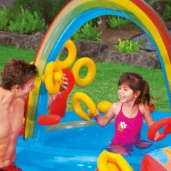 Aire De Jeux Gonflable Arc-en-Ciel Intex 6 Aire De Jeux Gonflable Arc-en-Ciel Intex -Mobilier De Jardin aire de jeux arc en ciel ambiance anneauxjpg min