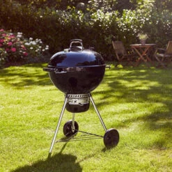 Barbecue Weber Master-Touch GBS E-5750 Noir -Mobilier De Jardin barbecue weber master touch gbs e5750 noir ambiance carre min