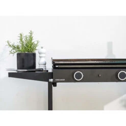 Plancha à Gaz Forge Adour BASE 60 Acier Peint -Mobilier De Jardin base g 60 a plancha gaz forge adour base 60 acier ambiance plante